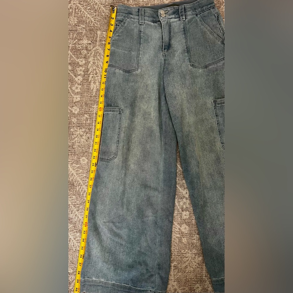 Democracy wide leg patch pocket high rise jeans in light wash - Picture 3 of 4